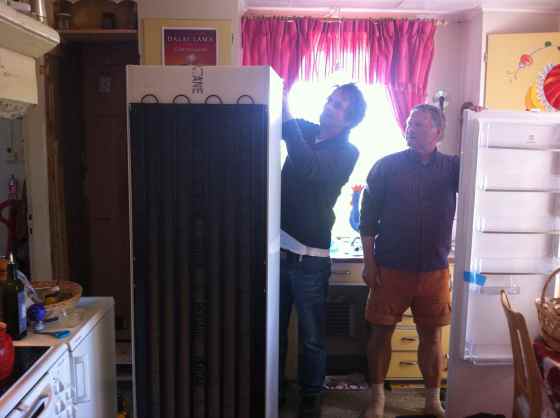 Rikard och Rurik o kylskåpet