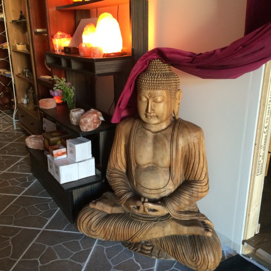 Budhastaty, Englagård