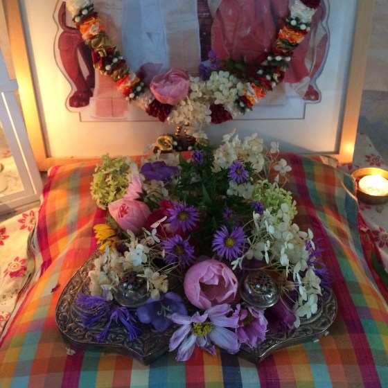 offringar, altare, blommor