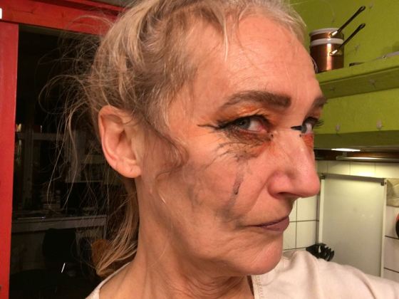 make up med karaktär