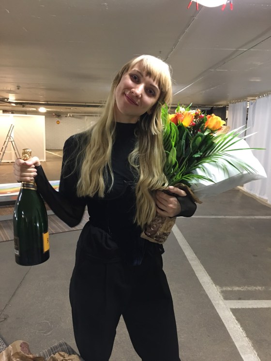 Champagne och blommor