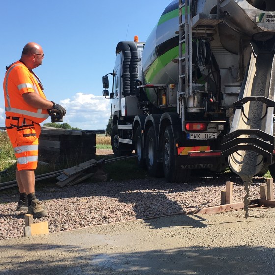 Manövrerare, betongblock