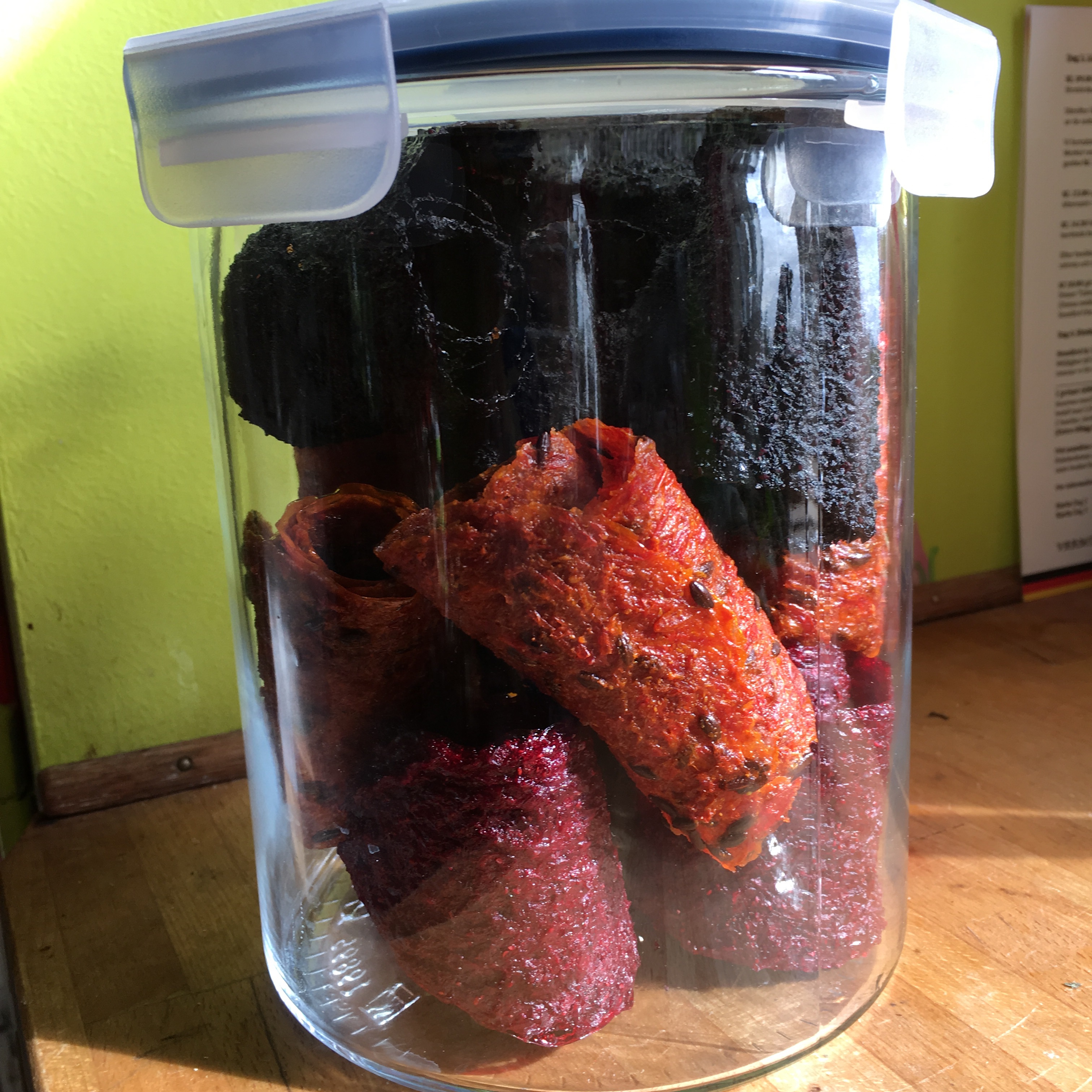 Torkade bär, läder