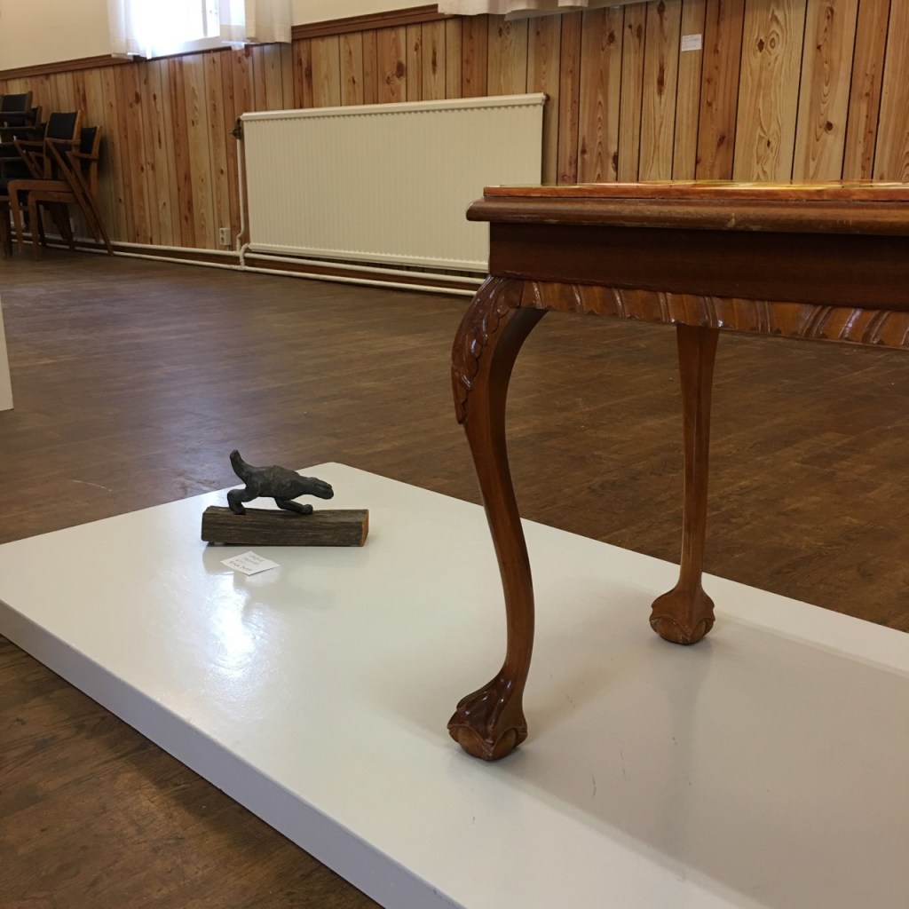 Figur i keramik av Rurik bladh
bord m egna kakel av Jeanette Benich